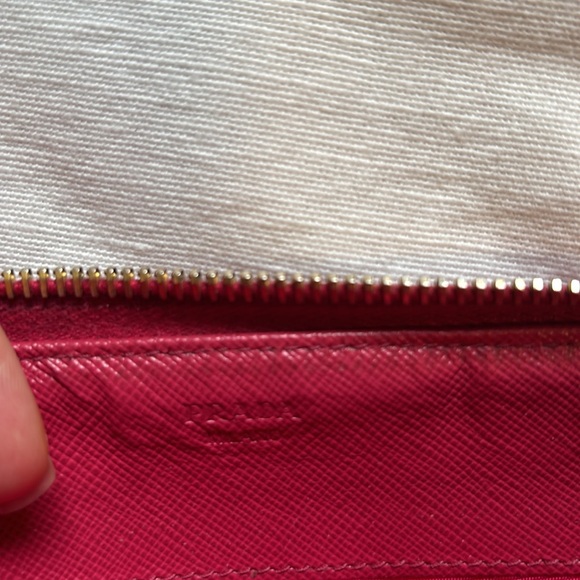 Prada Wallet - Picture 8 of 10